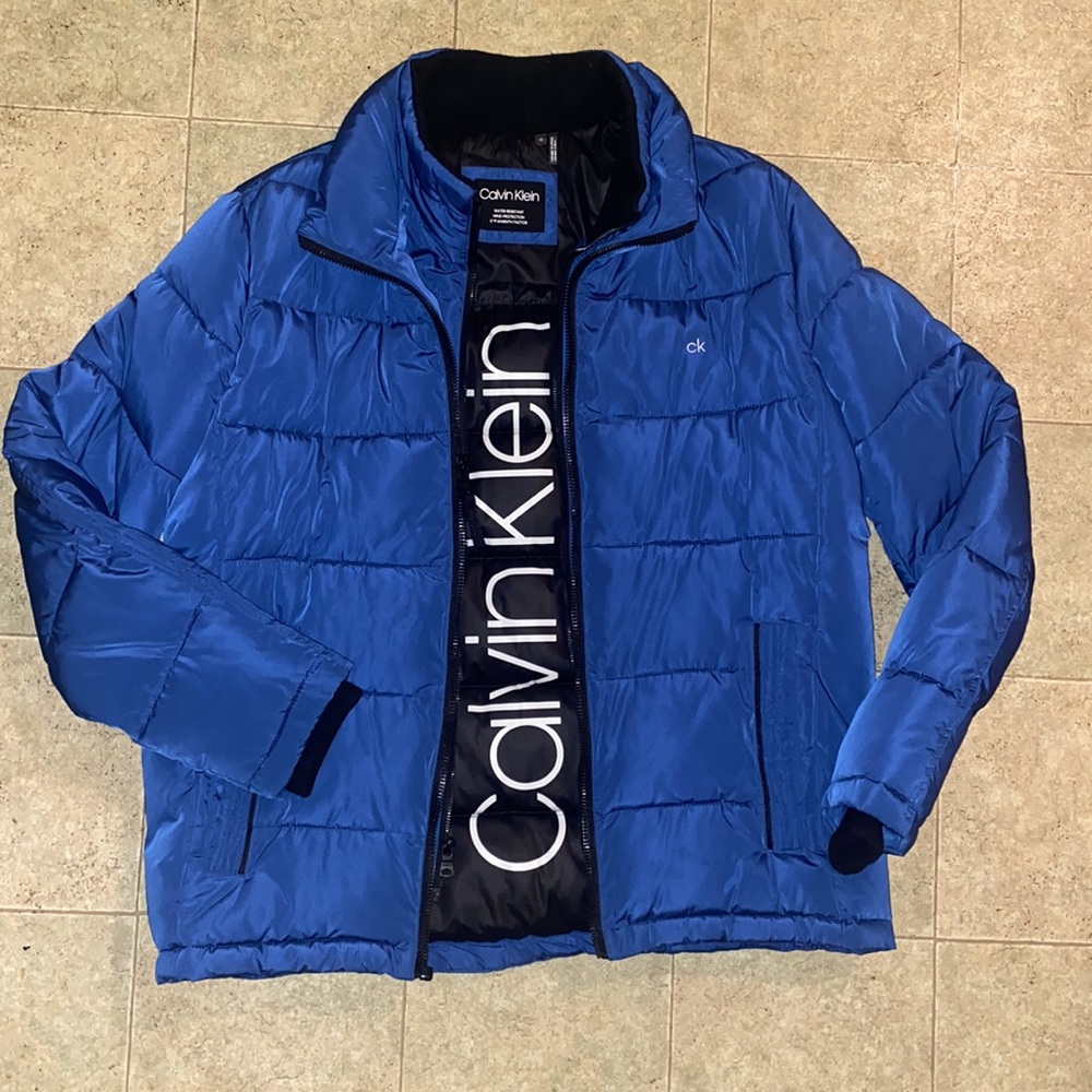 Calvin Klein Men’s Puffer coat with built in bib feature
